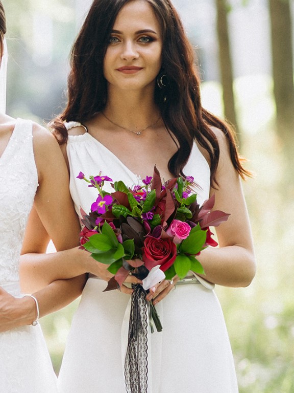 ROMANTIC 5 - BRIDESMAID BOUQUET IN A BOX